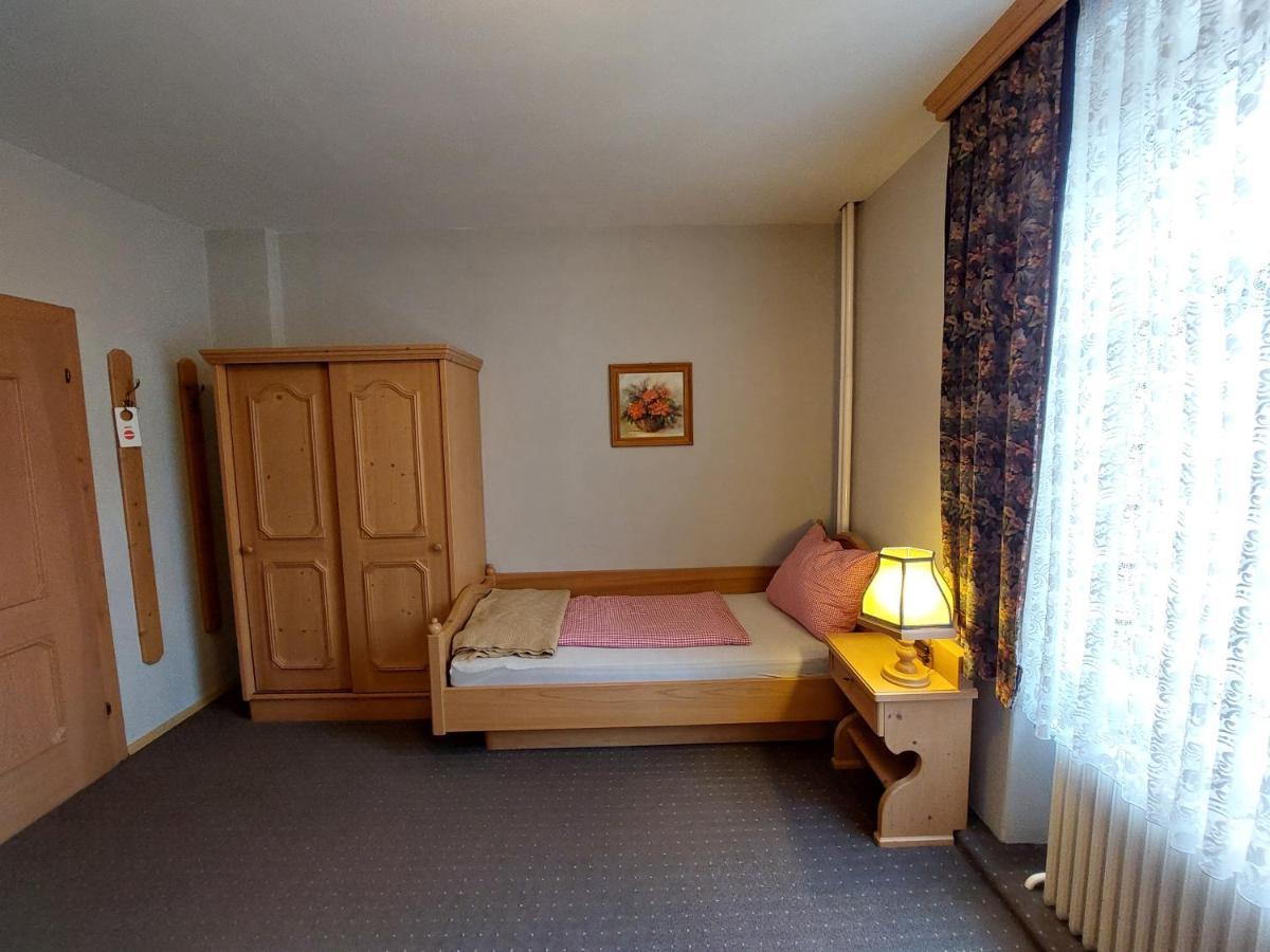 3 Raben - Leoben - Zimmer Fuer Geschaeftsreisende, Urlauber, Monteure Und Handwerker, Polski Pensjonat Austria Εξωτερικό φωτογραφία