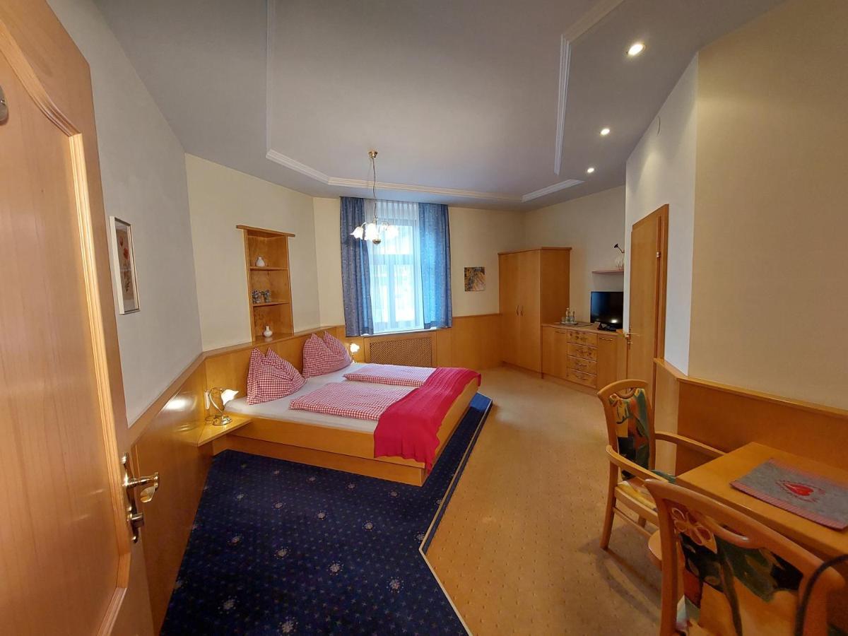 3 Raben - Leoben - Zimmer Fuer Geschaeftsreisende, Urlauber, Monteure Und Handwerker, Polski Pensjonat Austria Εξωτερικό φωτογραφία