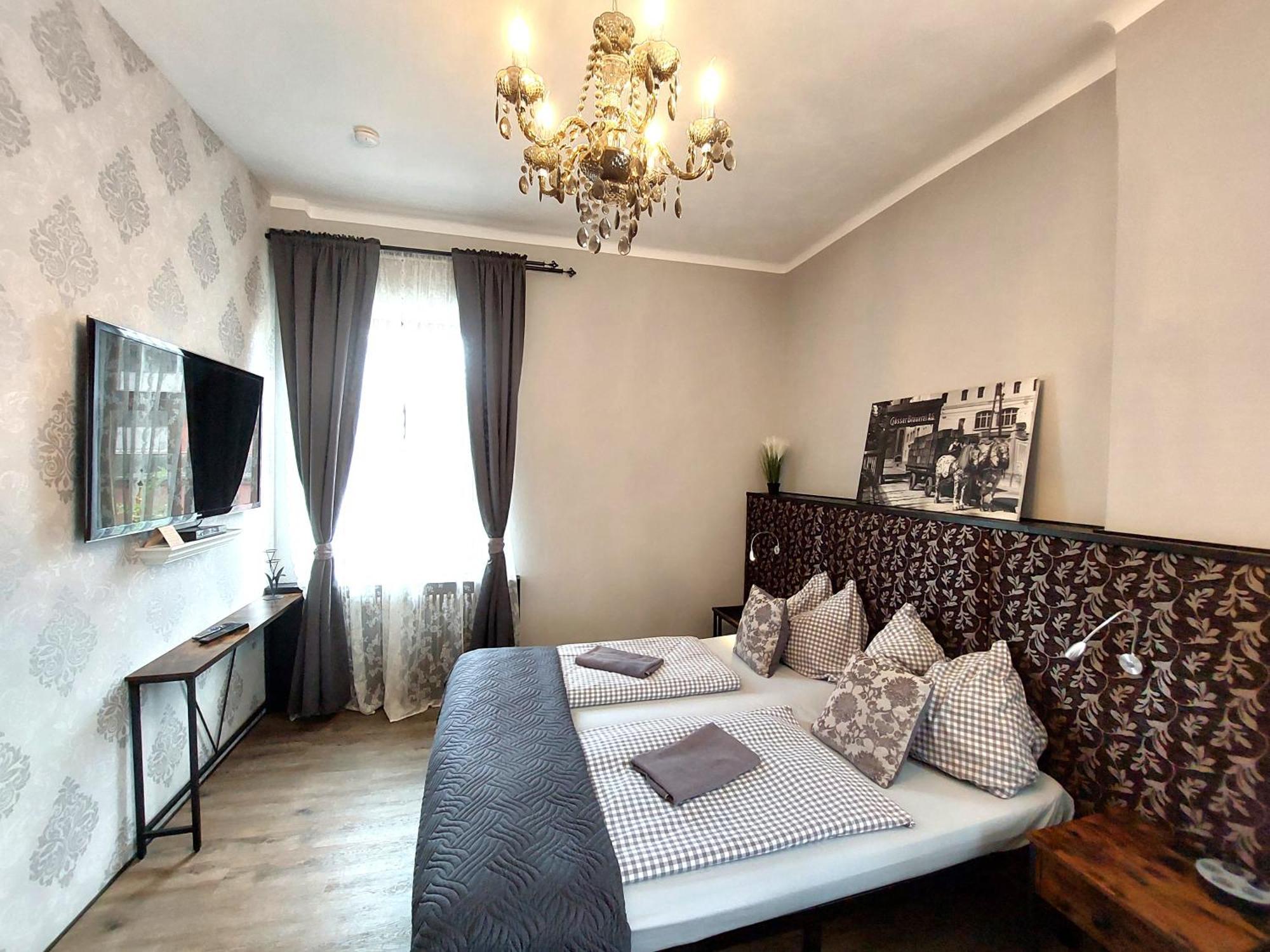 3 Raben - Leoben - Zimmer Fuer Geschaeftsreisende, Urlauber, Monteure Und Handwerker, Polski Pensjonat Austria Εξωτερικό φωτογραφία